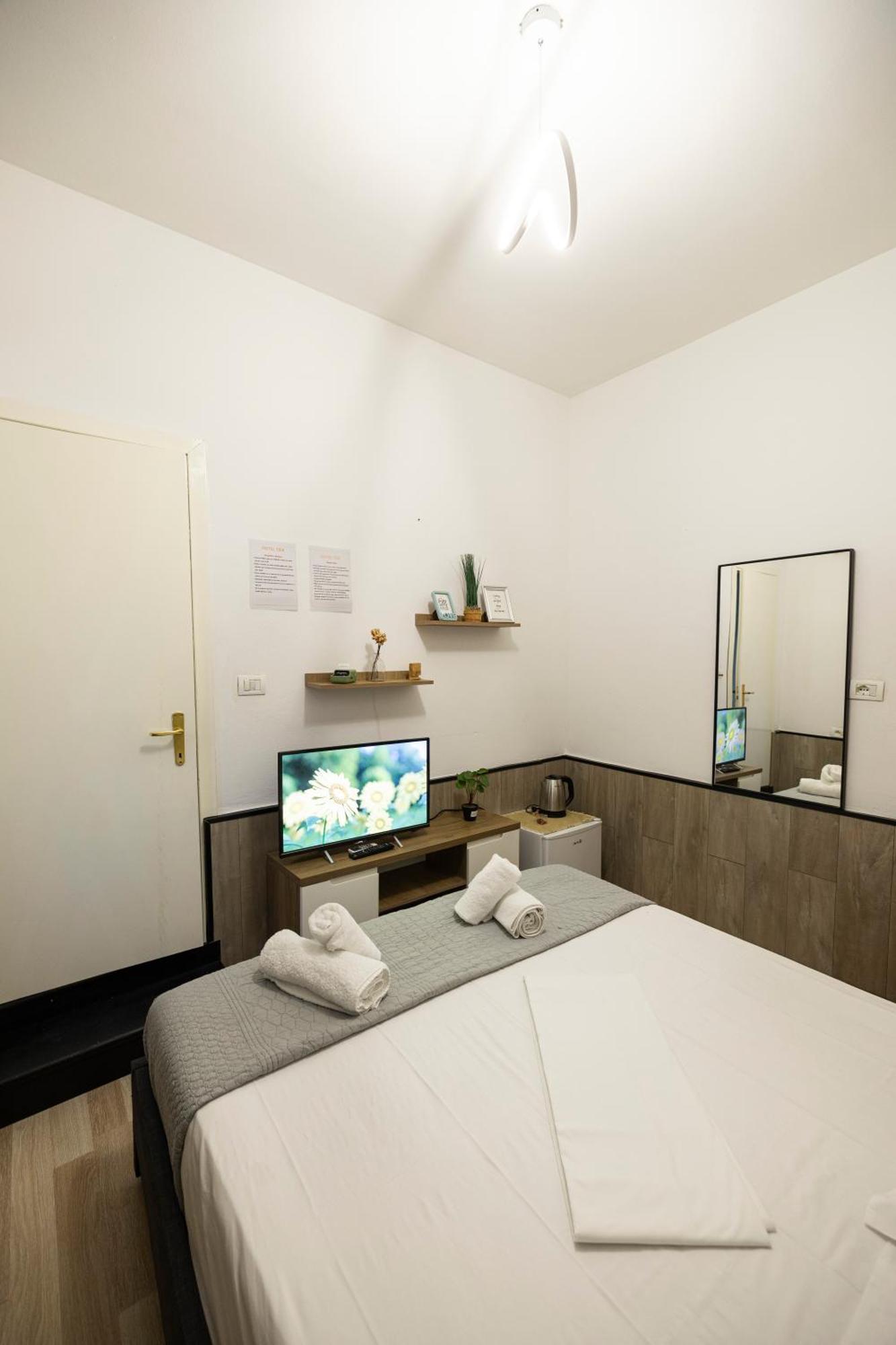 Tiny Cute Studio Near The City Center - 5 Min Walk Tiranë Eksteriør bilde